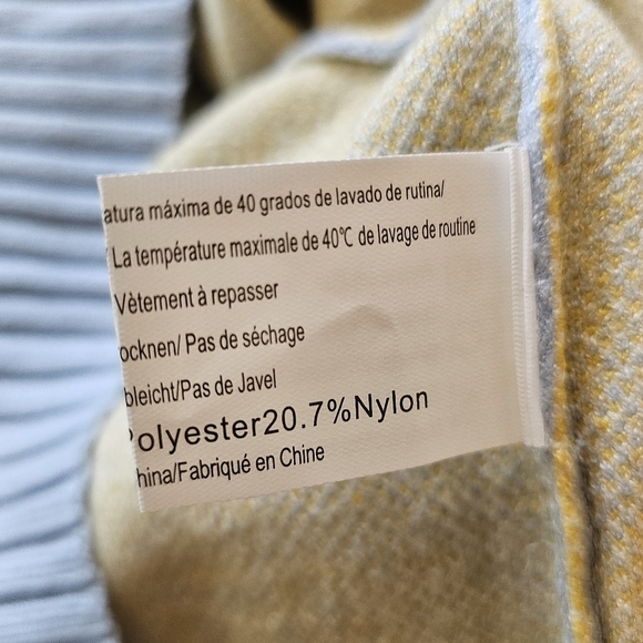 Women's Blue Daisy Knit Collared Sweater Vest Cap Sleeve V-Neck Pullover - Picture 7 of 12